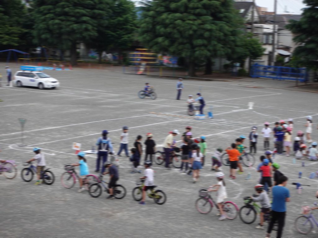 ３年生　自転車交通安全教室