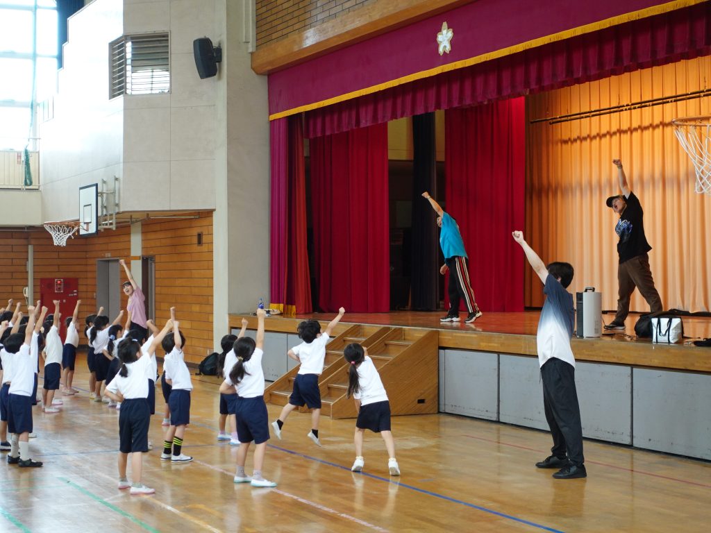 １年生　ダンス講習会