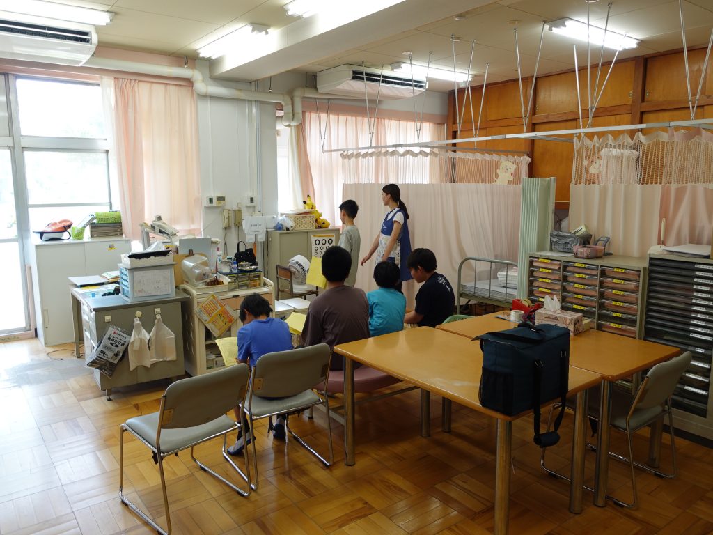 ６年生　林間学校事前検診
