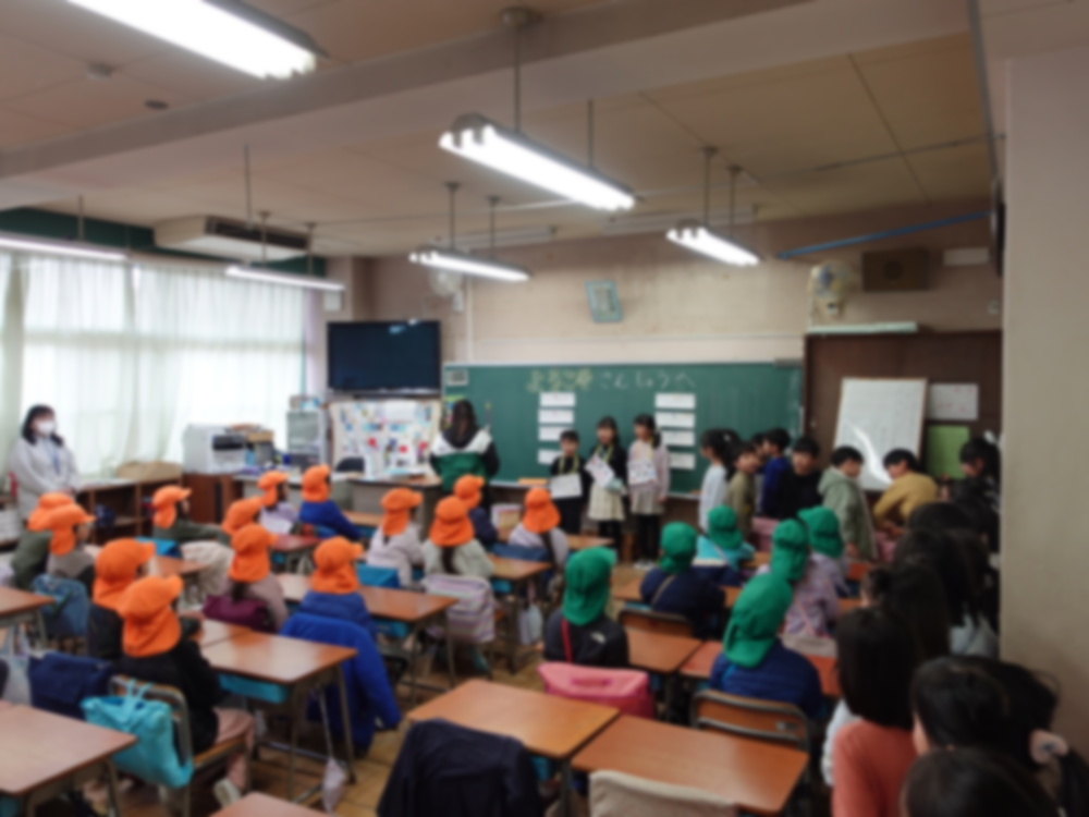 １年生　保育園との交流